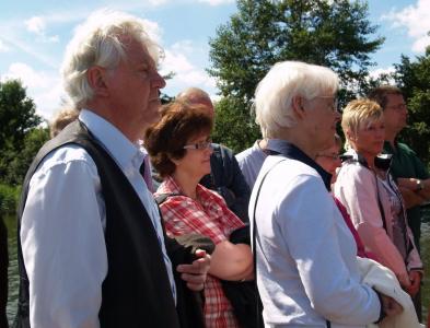 Amtsvorsteher Claus Hopp, Silke Roßmann und Helga Hauschildt