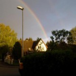 Nach dem Regen wölbte sich ein doppelter Regenbogen Foto Date