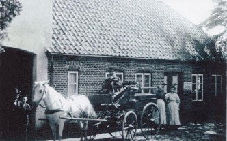 Kutsche vor dem Laden 1941