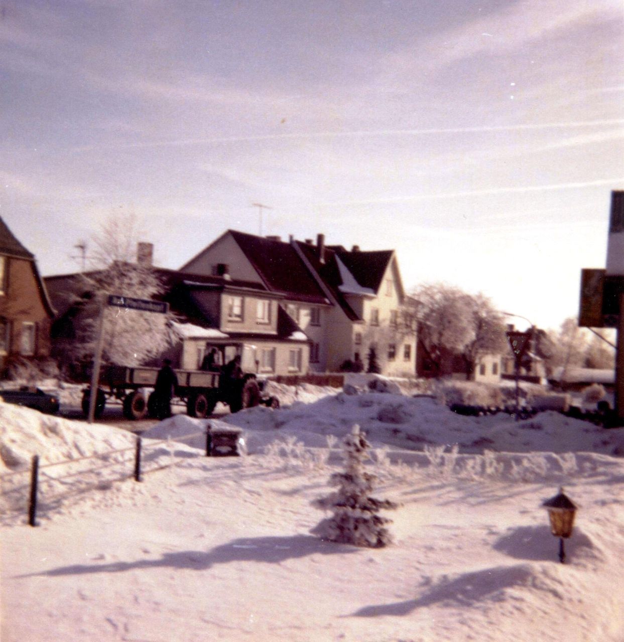 Obere Dorfstraße im Schnee